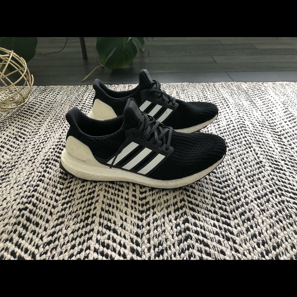 Adidas Ultra Boost Men’s US 9.5. Like new. No box included